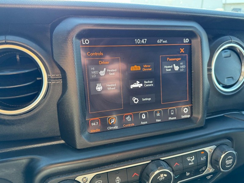 Jeep Gladiator Vehicle Image 19