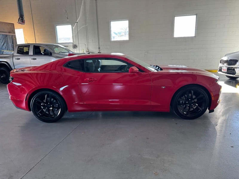 Chevrolet Camaro Vehicle Image 02