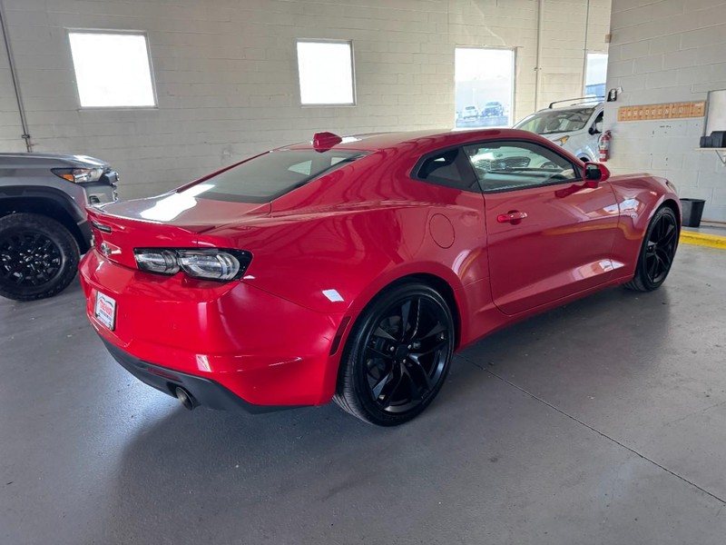 Chevrolet Camaro Vehicle Image 03
