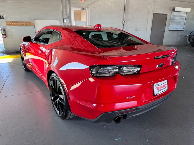 Chevrolet Camaro Vehicle Image 05
