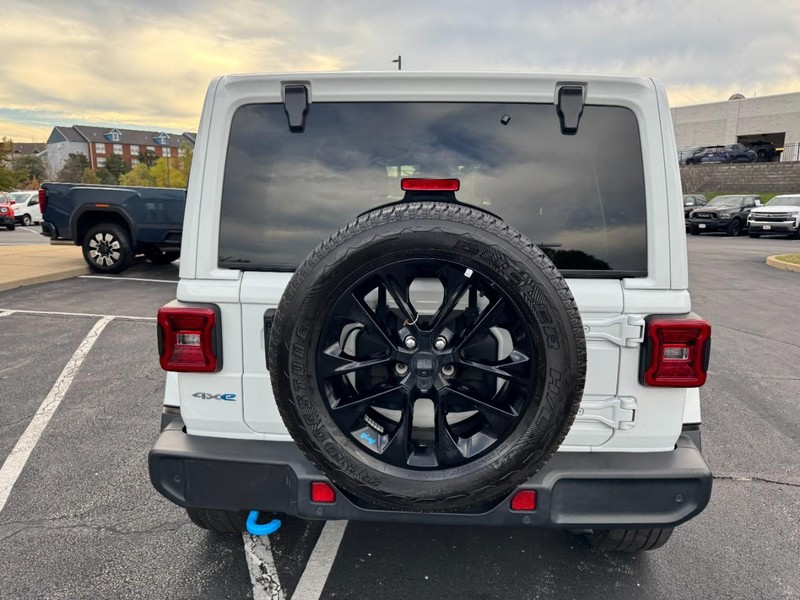 Jeep Wrangler 4xe Vehicle Image 04