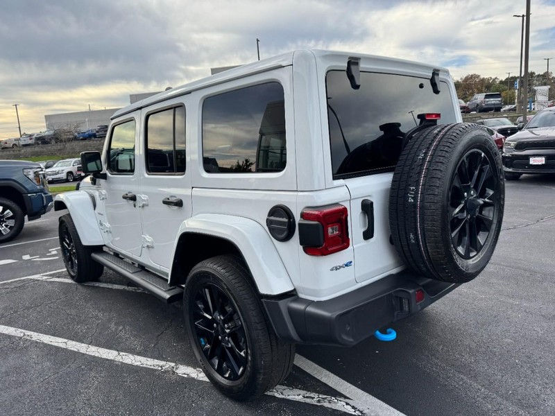 Jeep Wrangler 4xe Vehicle Image 05