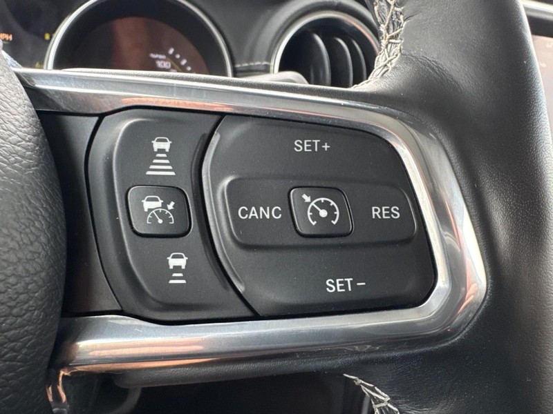 Jeep Wrangler 4xe Vehicle Image 15