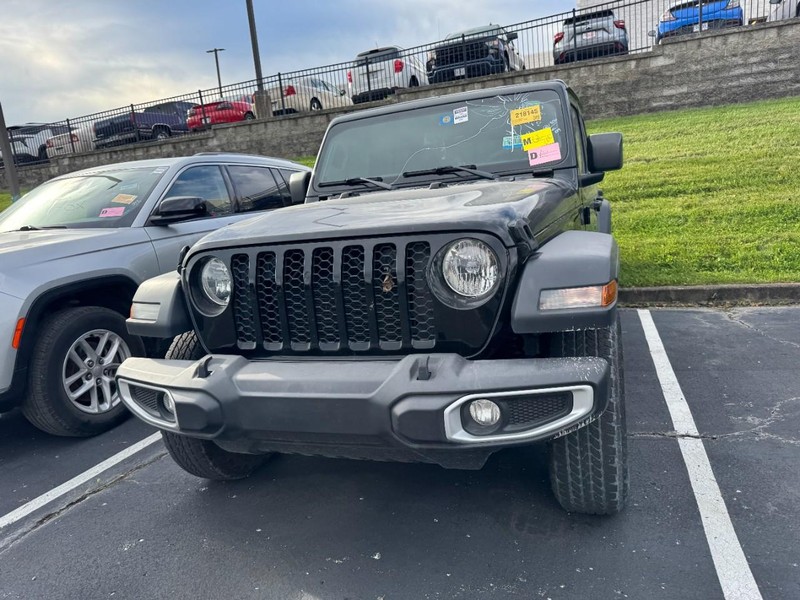Jeep Gladiator Vehicle Image 03