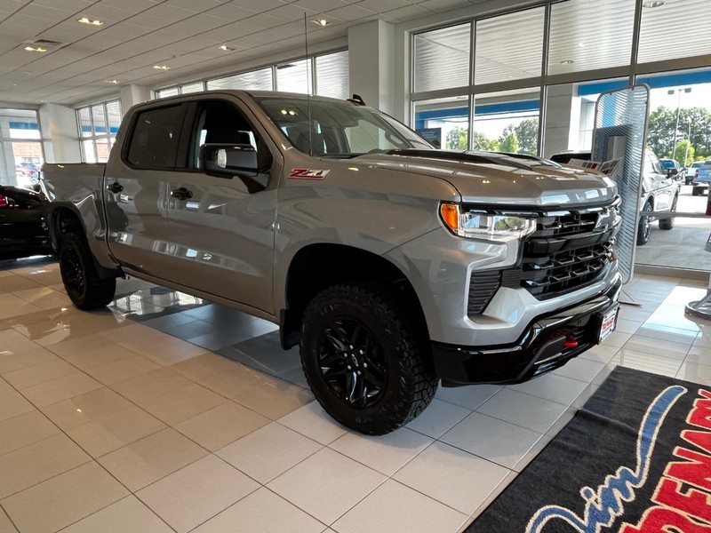 Chevrolet Silverado 1500 Vehicle Image 02