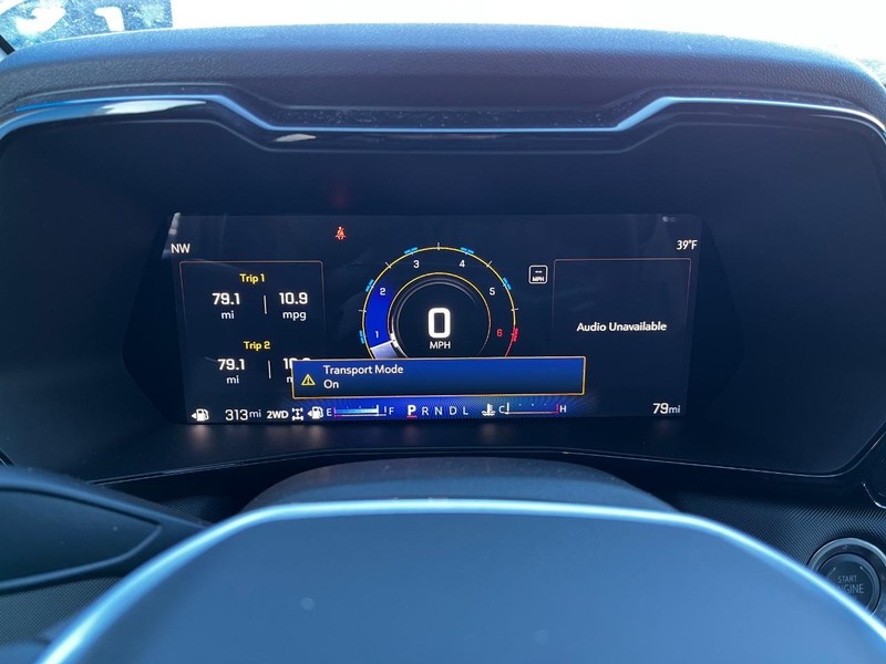 Chevrolet Colorado Vehicle Image 12