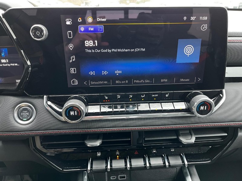 Chevrolet Colorado Vehicle Image 14
