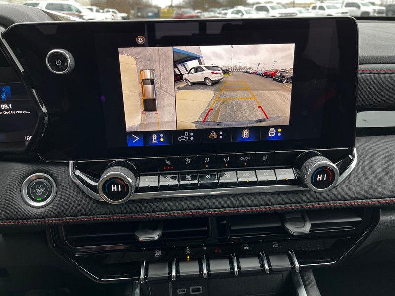 Chevrolet Colorado Vehicle Image 15