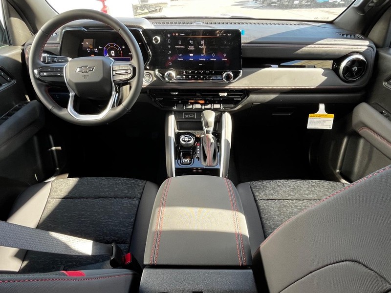 Chevrolet Colorado Vehicle Image 05