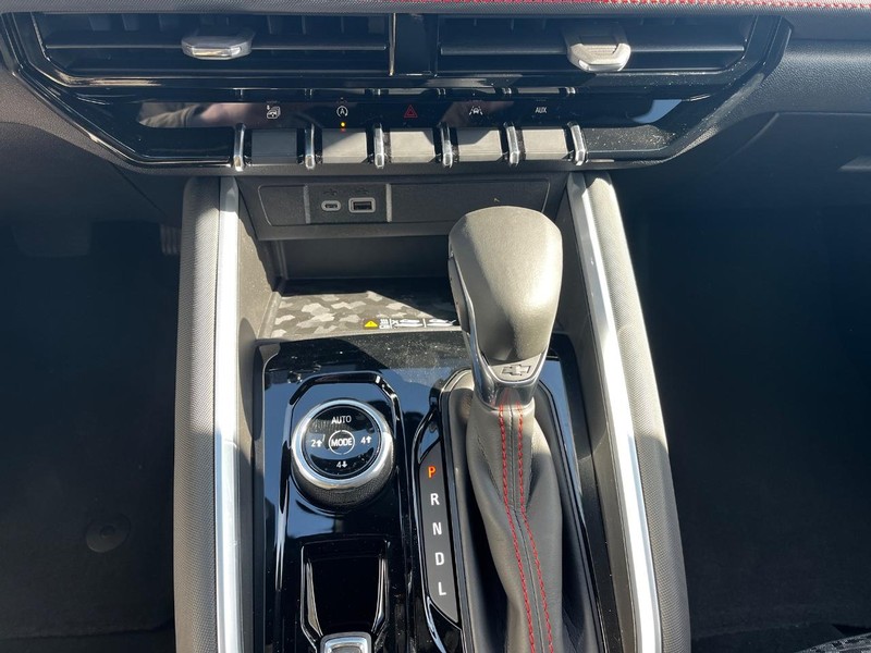 Chevrolet Colorado Vehicle Image 13
