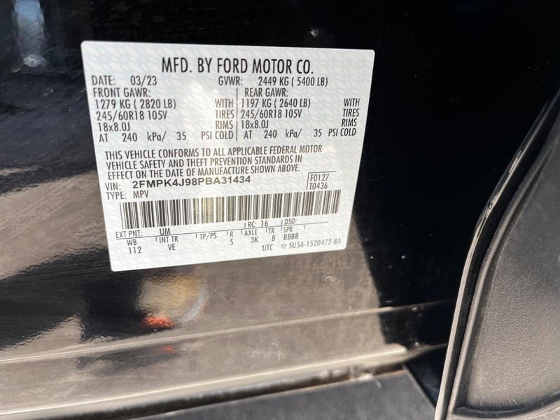 Ford Edge Vehicle Image 16