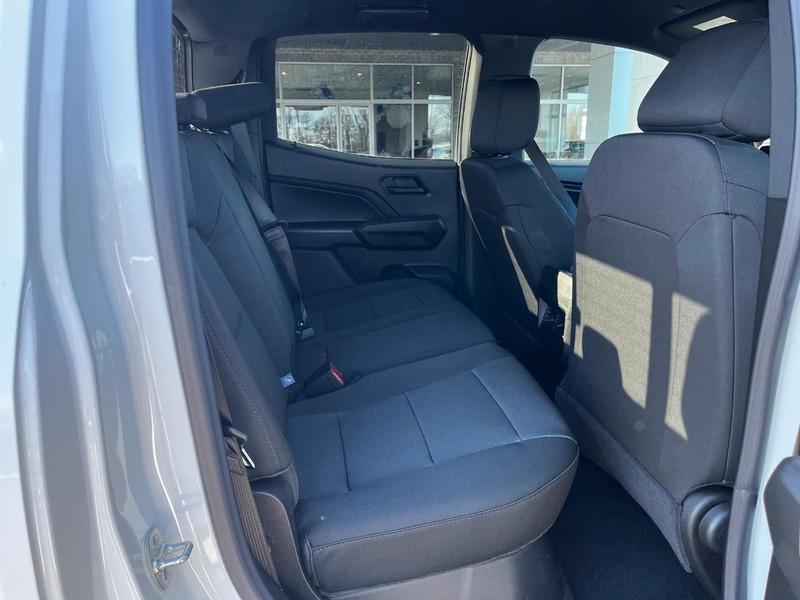 Chevrolet Colorado Vehicle Image 04