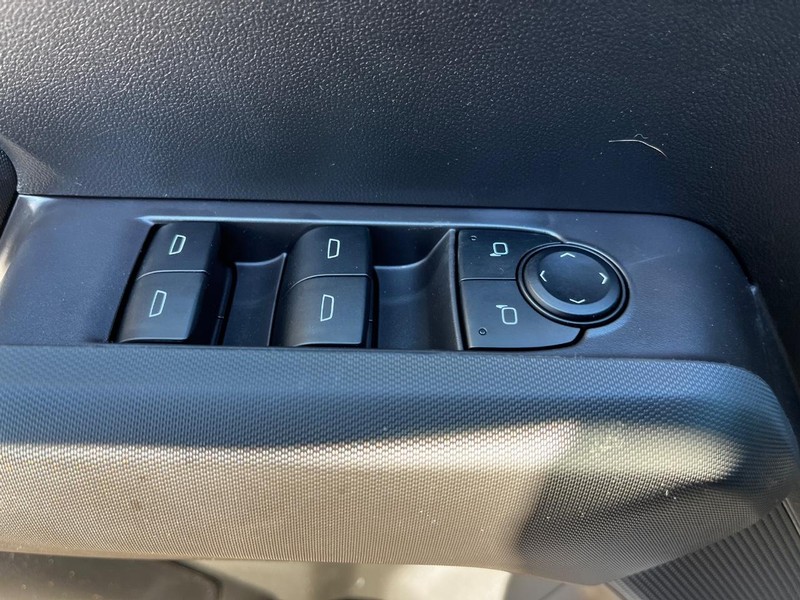 Chevrolet Colorado Vehicle Image 08