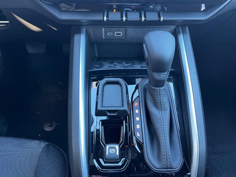 Chevrolet Colorado Vehicle Image 13
