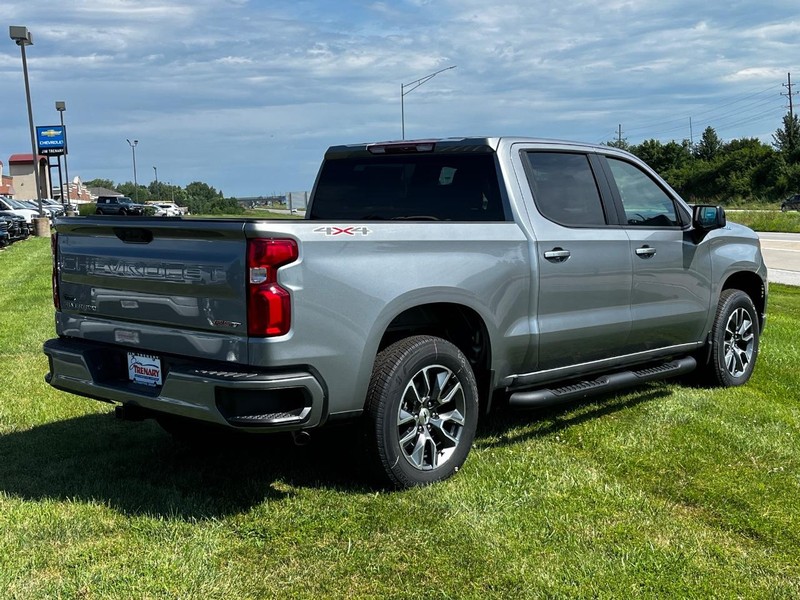 Chevrolet Silverado 1500 Vehicle Image 03