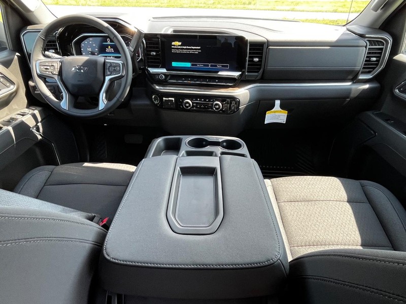 Chevrolet Silverado 1500 Vehicle Image 05