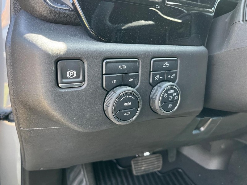 Chevrolet Silverado 1500 Vehicle Image 09