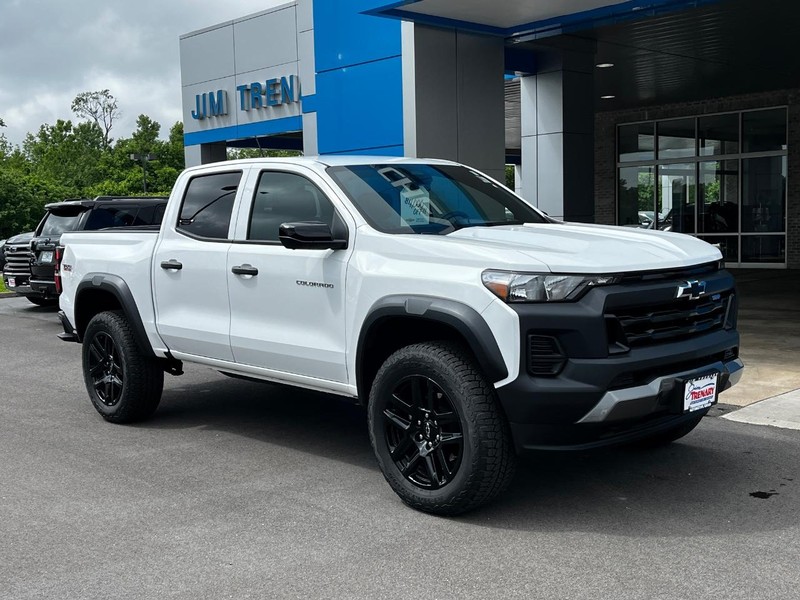 Chevrolet Colorado Vehicle Image 02