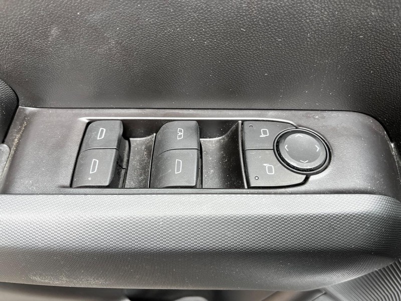 Chevrolet Colorado Vehicle Image 08