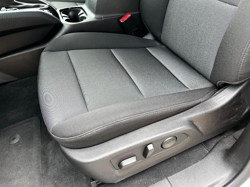 Chevrolet Colorado Vehicle Image 09