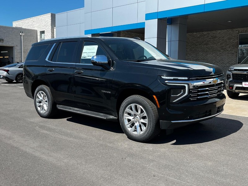 Chevrolet Tahoe Vehicle Image 02