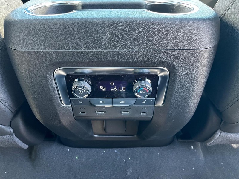 Chevrolet Tahoe Vehicle Image 07