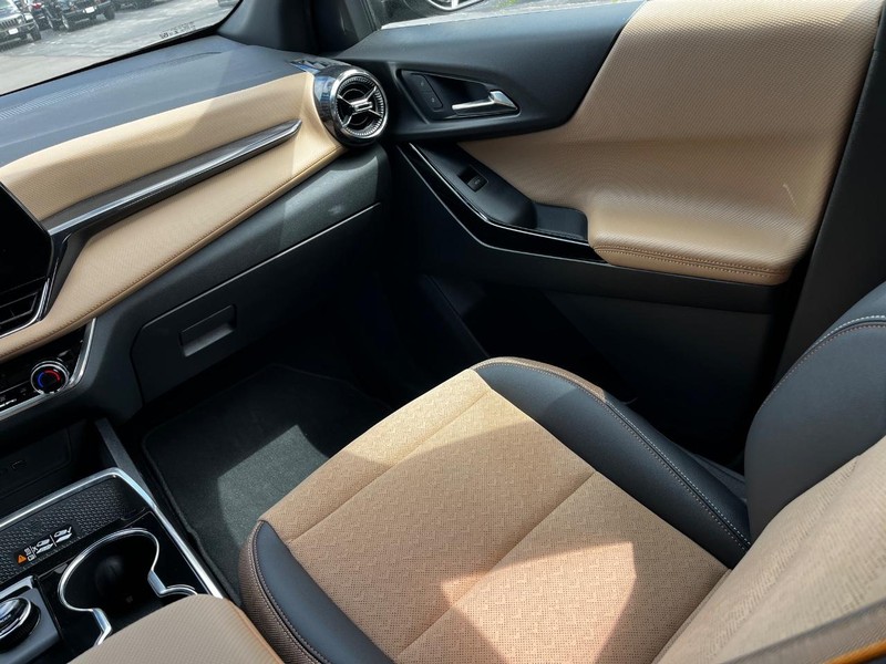 Chevrolet Equinox Vehicle Image 07