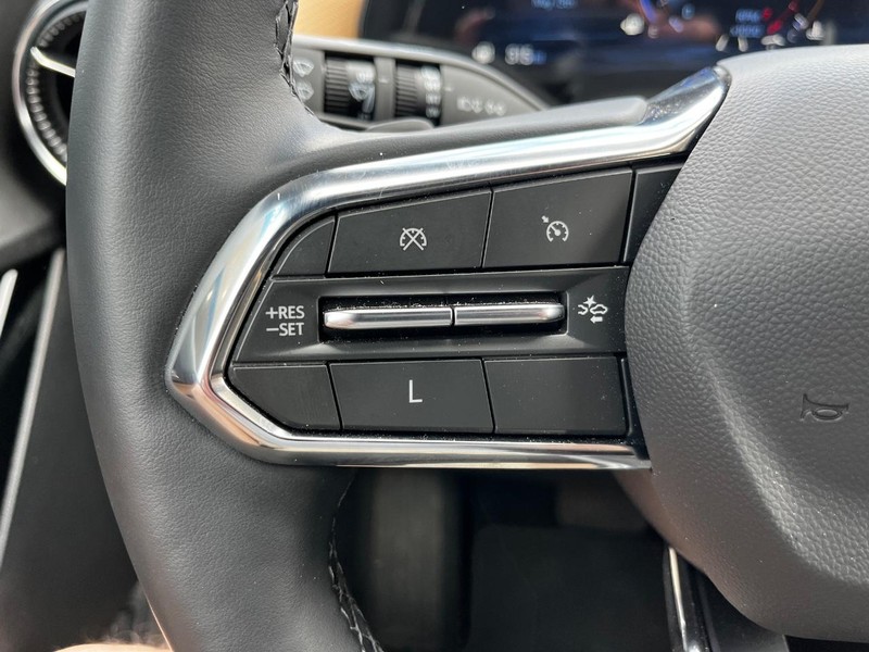 Chevrolet Equinox Vehicle Image 10