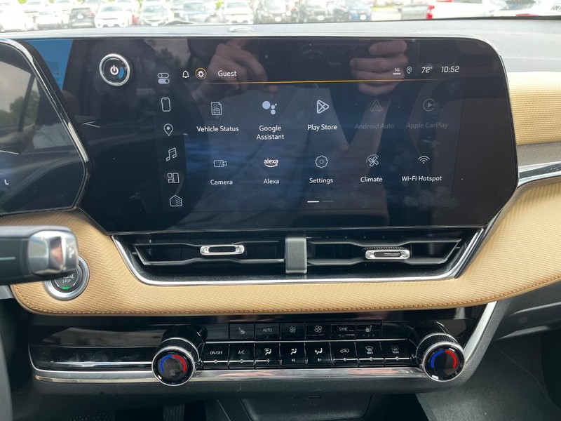 Chevrolet Equinox Vehicle Image 14