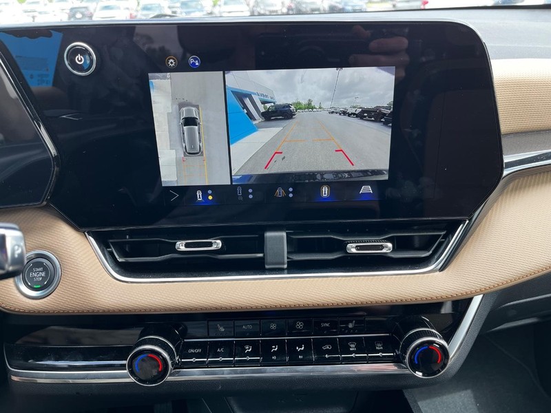 Chevrolet Equinox Vehicle Image 15