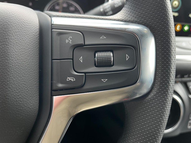 Chevrolet Blazer Vehicle Image 11