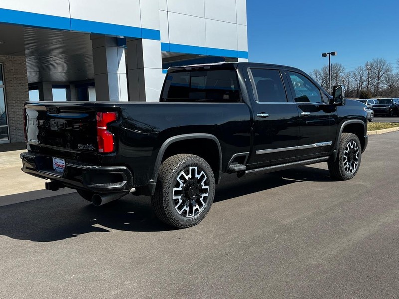 Chevrolet Silverado 2500HD Vehicle Image 03