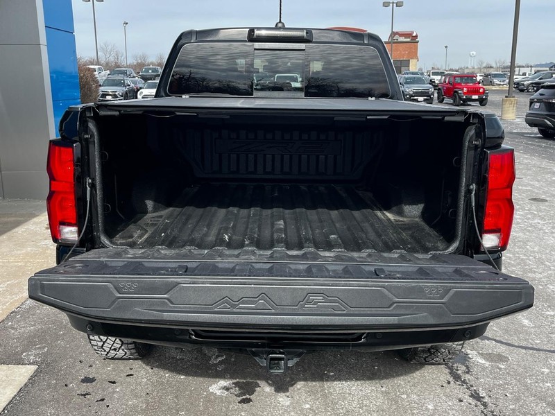 Chevrolet Colorado Vehicle Image 05