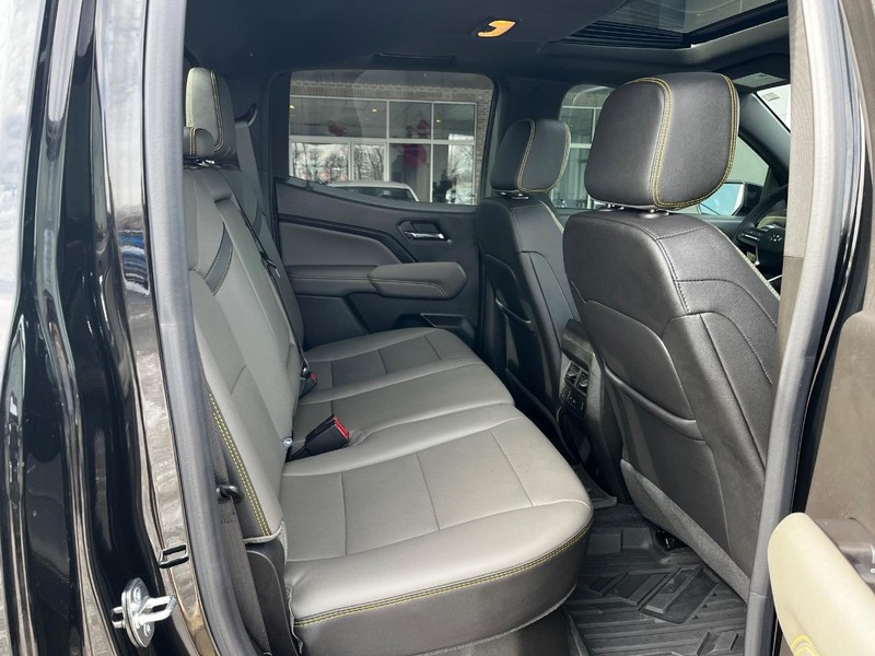Chevrolet Colorado Vehicle Image 10