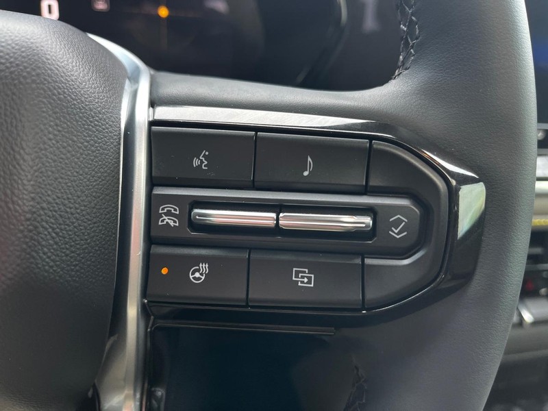 Chevrolet Colorado Vehicle Image 18