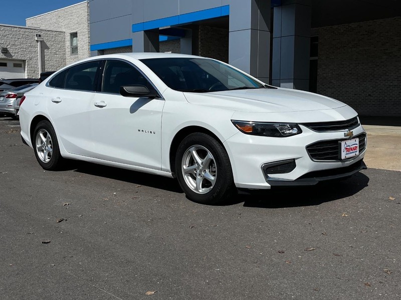 Chevrolet Malibu Vehicle Image 02
