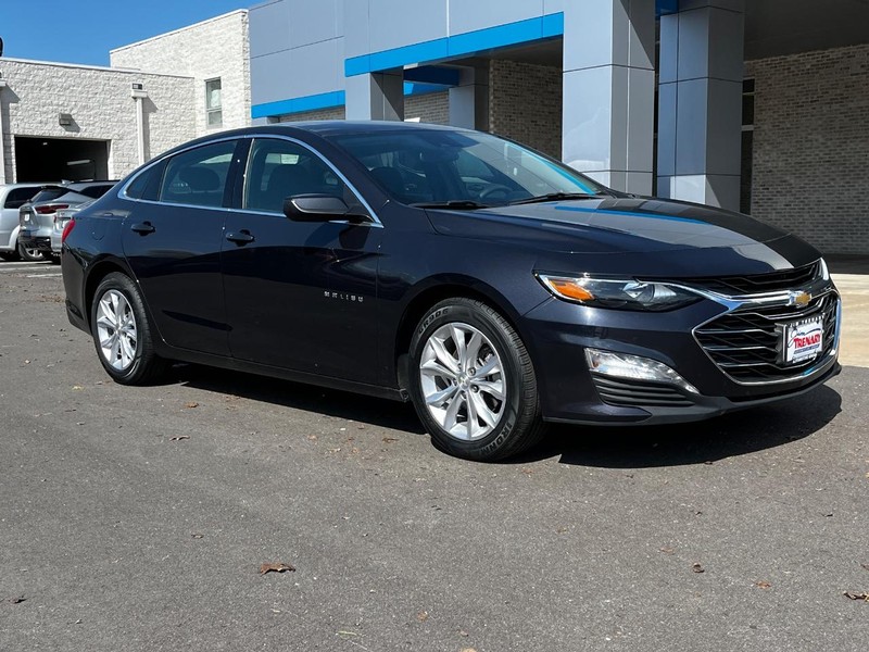 Chevrolet Malibu Vehicle Image 02