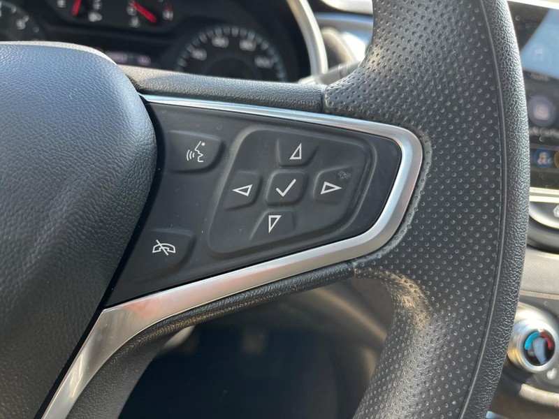 Chevrolet Malibu Vehicle Image 17