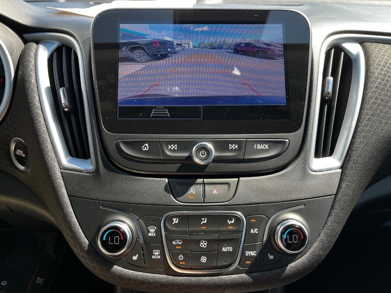Chevrolet Malibu Vehicle Image 21