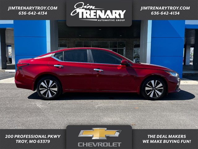 2022 Nissan Altima 2.5 SV at Jim Trenary Troy in Troy MO