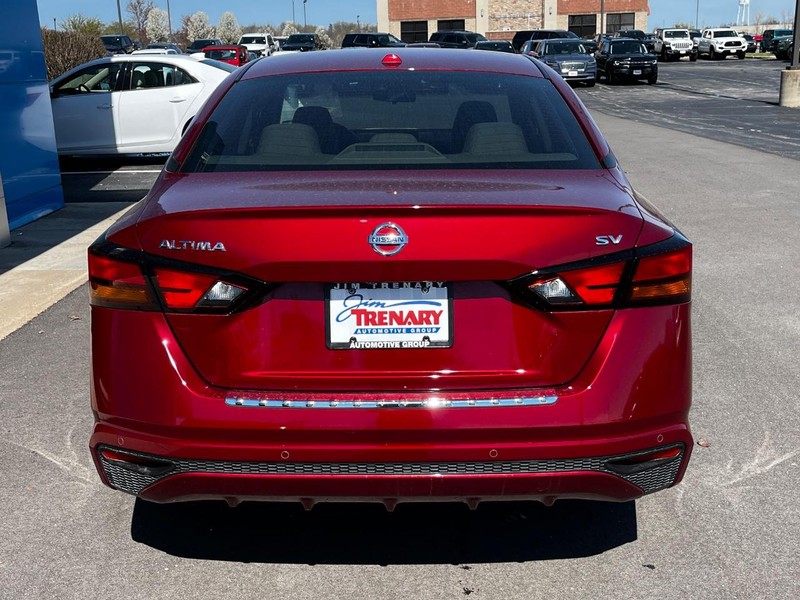 Nissan Altima Vehicle Image 05