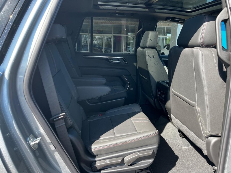 Chevrolet Tahoe Vehicle Image 04