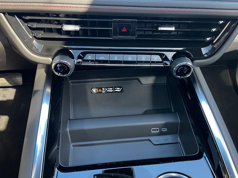 Chevrolet Tahoe Vehicle Image 17