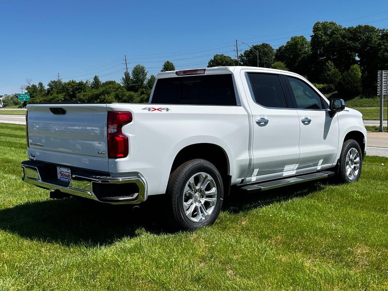 Chevrolet Silverado 1500 Vehicle Image 03