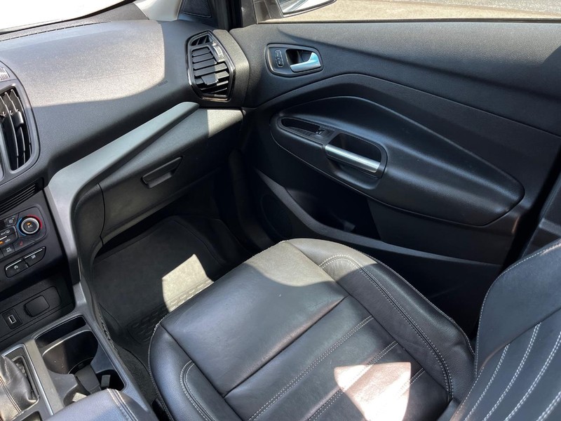Ford Escape Vehicle Image 14