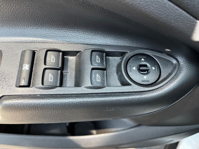 Ford Escape Vehicle Image 15
