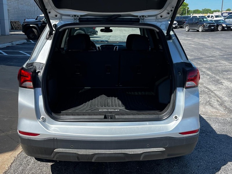 Chevrolet Equinox Vehicle Image 05