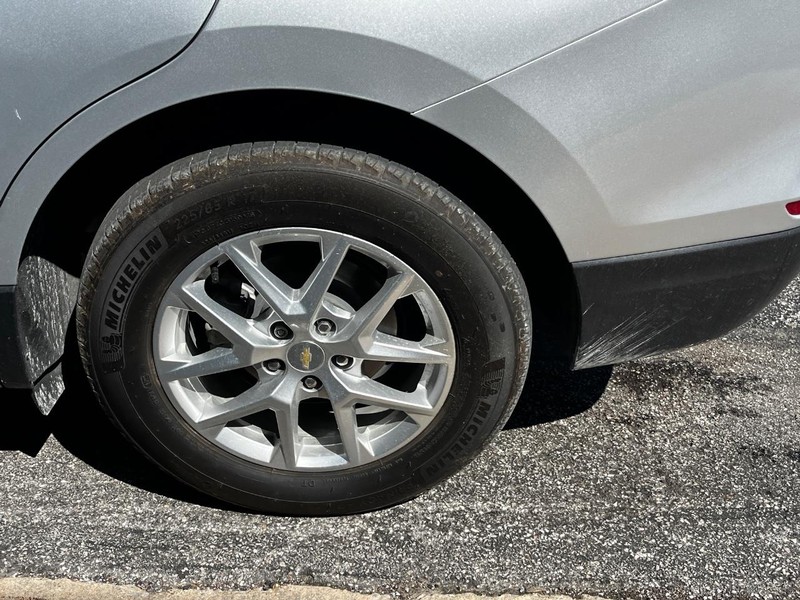 Chevrolet Equinox Vehicle Image 07