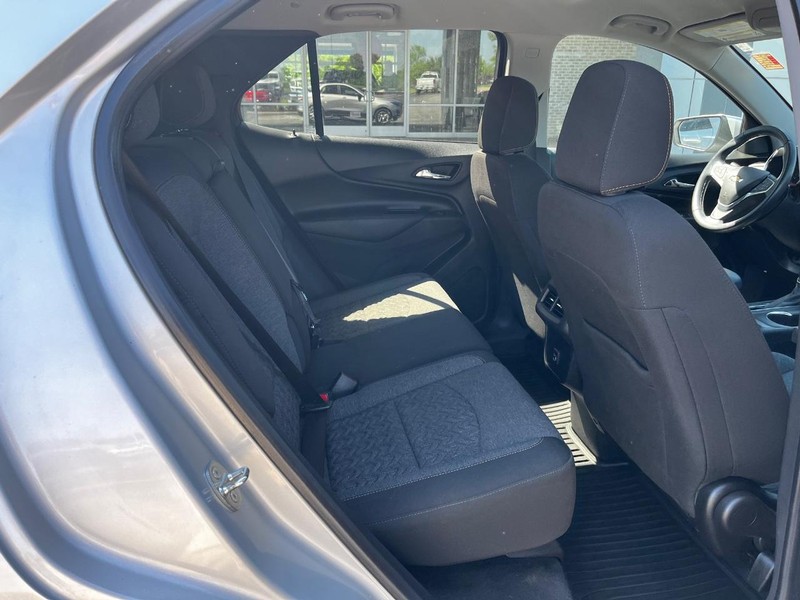 Chevrolet Equinox Vehicle Image 10