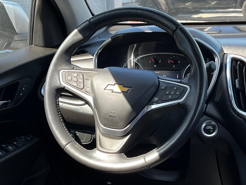 Chevrolet Equinox Vehicle Image 12